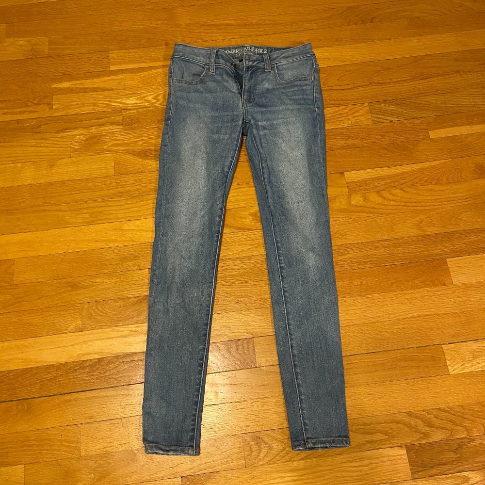 American Eagle Medium Wash Jeggings - Size 4